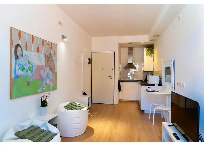 Spiral-Loft, Santo Apartment